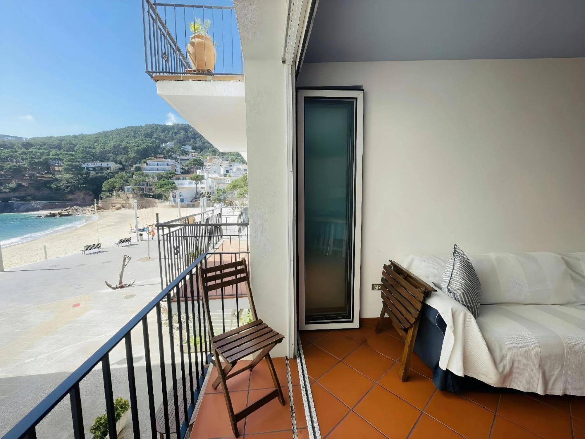 Tamariu Beach 1: Beachfront Wifi Up To 6 Ppl Exterior photo